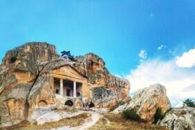 Frig Vadisi nerede Afyon Frig Vadisi’ne nasıl gidilir Frig Vadisi'nde gezilecek yerler nerelerdir