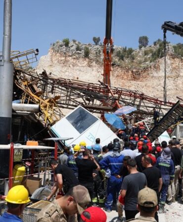 Gabar Dağı'nda petrol sahasında sondaj kulesi devrildi
