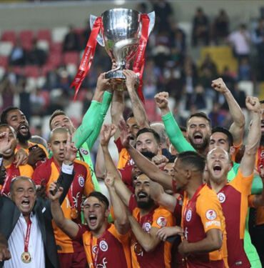 Galatasaray A Takım'ı oyuncuları sağlık kontrolünden geçti (2)