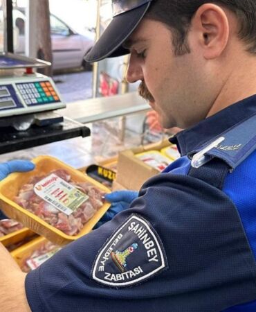 Gaziantep'te tarihi geçmiş ürün satan işletmelere ceza kesildi!