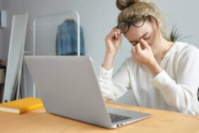 Göz yorgunluğu nedir Belirtileri ve tedavileri