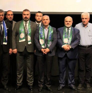 Hangi Bakan Rizespor'un asbaşkanı çıktı