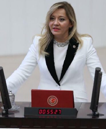 İYİ Parti'de istifa!