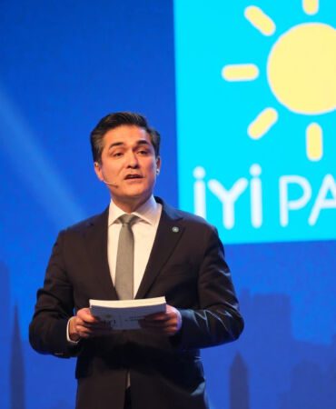 İYİ Parti'li Buğra Kavuncu 'Dünyada en adaletsiz vergi alan 8'inci ülke Türkiye'