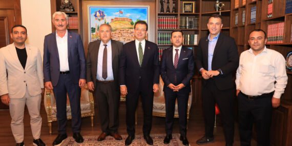 İmamoğlu, Nevşehir Belediye Başkanı Rasim Arı’yı ziyaret etti
