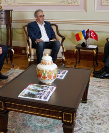 İmamoğlu'ndan “Protkol Krizi ”tepkisi _ İmamoğlu kim sebep olmuşsa yanlıştır,hesabı sorulmalıdır!