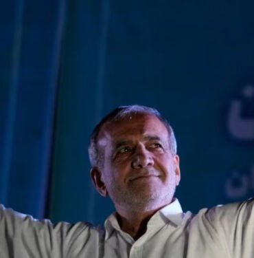 İran Cumhurbaşkanı Mesud Pezeşkiyan'a kritik soru 'Türk müsünüz'