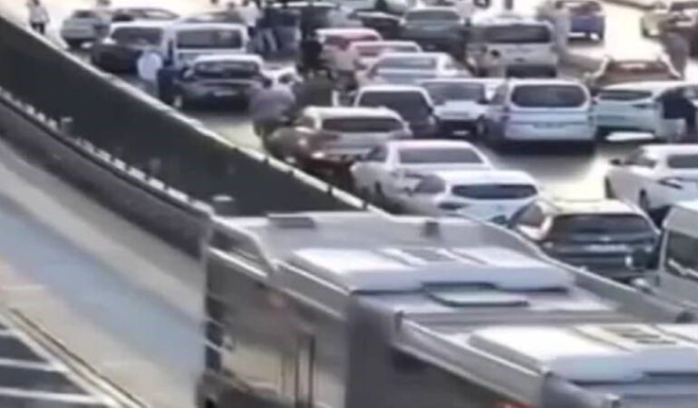 İstanbul'da E-5 karayolunda zincirleme kaza Çok sayıda yaralı!