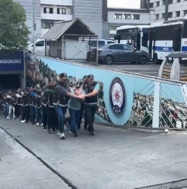 İstanbul'da organize suç örgütü operasyonu 47 gözaltı