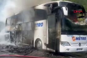 Kastamonu'da yolcu otobüsü yandı