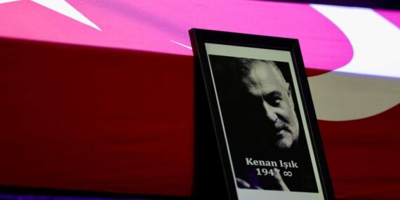 Kenan Işık için AKM’de anma töreni düzenlendi