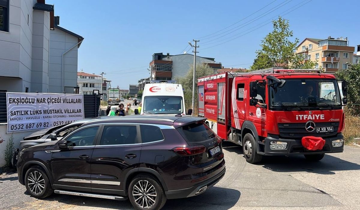 Kocaeli'de 2 cipin çarpıştığı kazada 2 kişi yaralandı