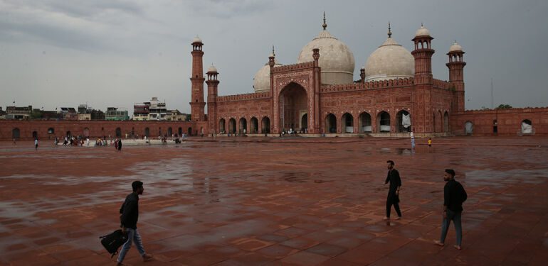 Lahor'daki Padişah Cami Pakistan'ın mimari harikası