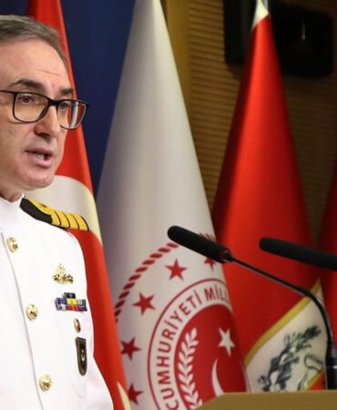MSB açıkladı 'Türk deniz yetki alanlarını ihlal eden gemi engellendi'