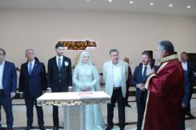 Mansur Yavaş ile Melih Gökçek nikah masasında bir araya geldi
