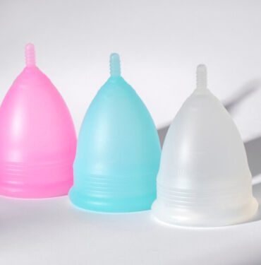 Menstrual kap nedir, sağlıklı mı Menstrual kap nasıl takılır ve nasıl temizlenir