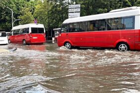 Mersin'de sağanak etkili oldu