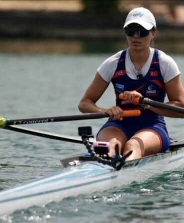 Milli kürekçi Elis Özbay, Paris 2024'te çeyrek finalde!