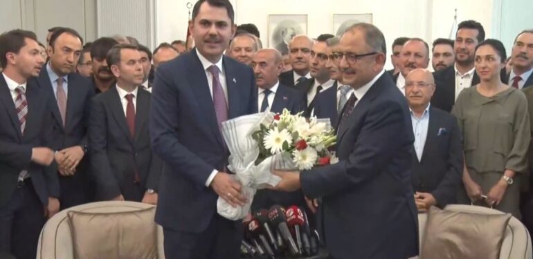 Murat Kurum, Özhaseki'den görevi devraldı