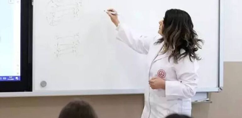Öğretmenlik Meslek Kanunu Teklifi, Komisyon’dan geçti