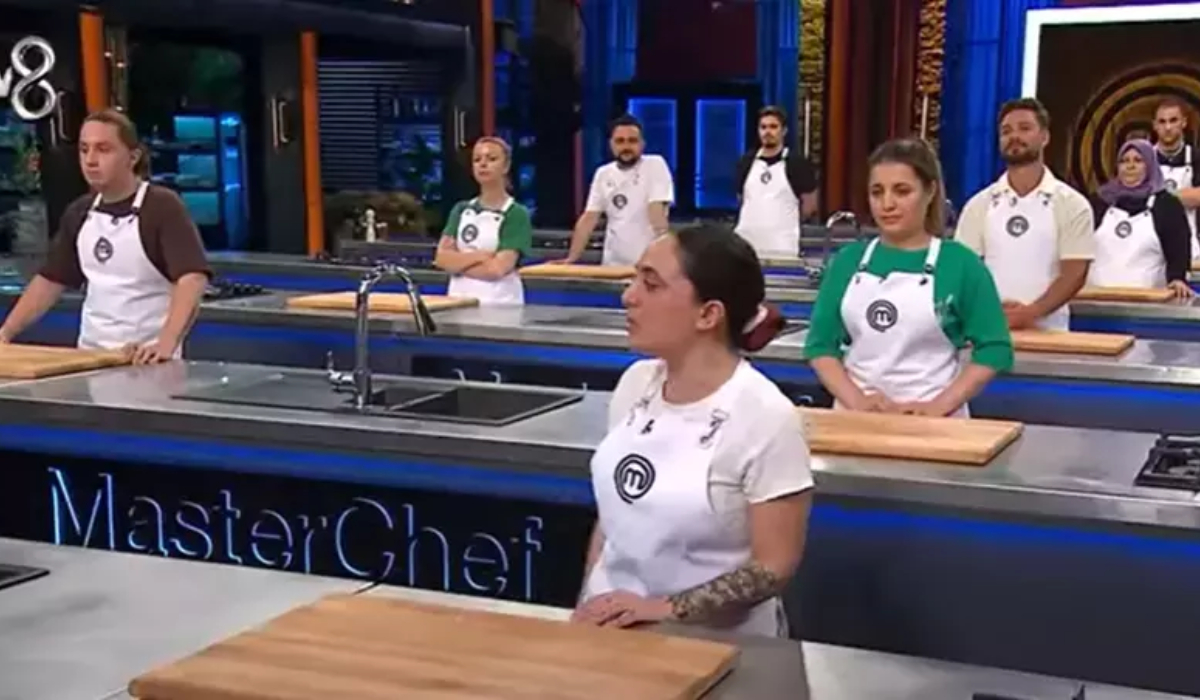 Önlüğü alan 3. isim belli oldu! 14 Temmuz 2024 Pazar MasterChef kim kazandı, ana kadroya kim girdi