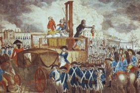 Paris 2024 Olimpiyatları'nda tarihi anlar Fransız İhtilali'nde başları kesilen kraliyet ailesi sahnelendi