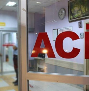 Rapor vermeyen doktorun diz kapağını kırdılar!