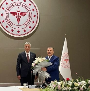 Sağlık Bakanlığı'nda devir teslim töreni