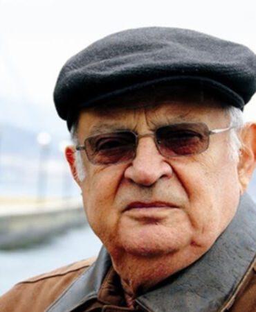 Şair Afşar Timuçin yaşamını yitirdi AFŞAR TİMUÇİN KİMDİR