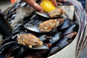 Sıcak havada sokak lezzetlerinde 'seyyar' tehlike