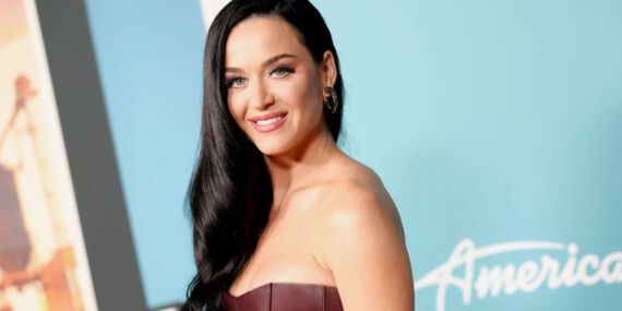 Katy Perry konserinde korku dolu anlar: Sahnede düşme tehlikesi geçirdi!