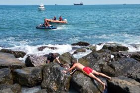 Tatilciler ceset sandı, ekipler harekete geçti_ Bakın o cisim ne çıktı!