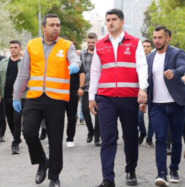 Temizlik ve bakım çalışmalarının yeni durağı Barbaros Mahallesi