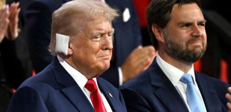 Trump, suikast girişiminin ardından ilk kez halk karşısın