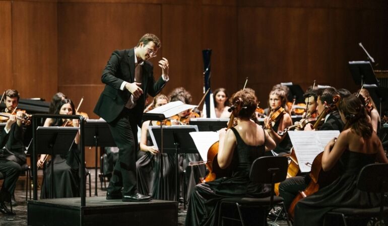 Türkiye Gençlik Filarmoni Orkestrası AKM’de konser verdi