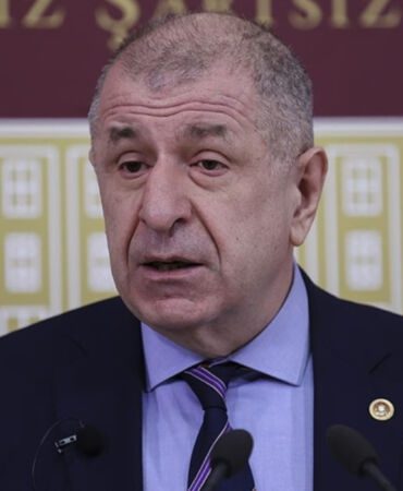 Ümit Özdağ 'AKP ekonomik krizi geri plana atmak için köpekleri öne sürdü'