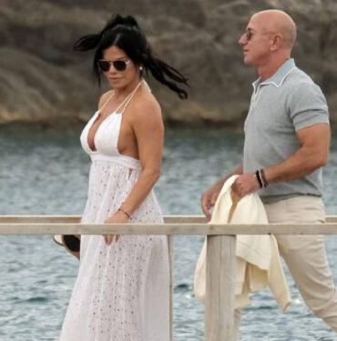Ünlü iş adamı Jeff Bezos, Datça’daki bir restoranda 3,5 milyon lira hesap ödedi!