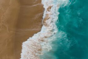 Uzmanından kritik uyarı “Kokusu normal olmayan ve köpüklü denizde yüzmeyin”