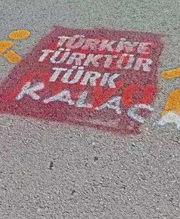 Van'da Kürtçe yaya geçidi yazısına tepki 'Türkiye Türk'tür, Türk kalacak'