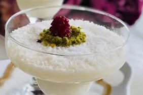 Yaz akşamlarına damga vuracak Damla Sakızlı Muhallebi tarifi...