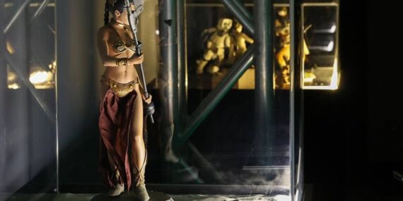 Prenses Leia’nın altın bikini kostümü Dallas’taki müzayedede 175 bin dolara satıldı