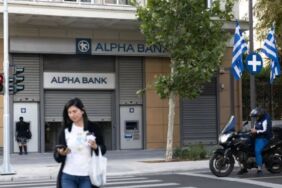 Yunanistan'da bazı şirketler altı gün çalışmaya geçiyor