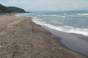 Zonguldak Karadeniz Ereğli'de denize girilmesine izi verilmiyor