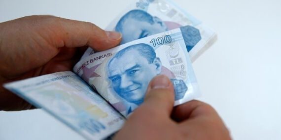 Ünlü banka emekliye yapılacak zammı duyurdu!