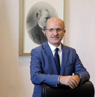 erol özvar