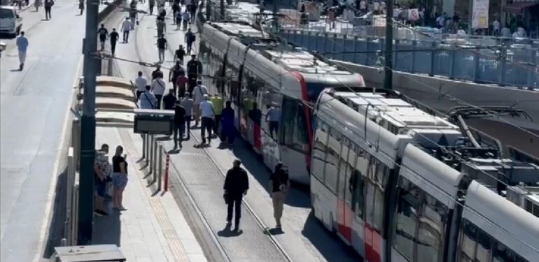 kabataş bağcılar metor hattında arıza