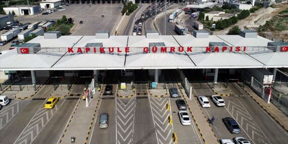 Kapıkule’de tüm zamanların rekoru; geliyorlar!