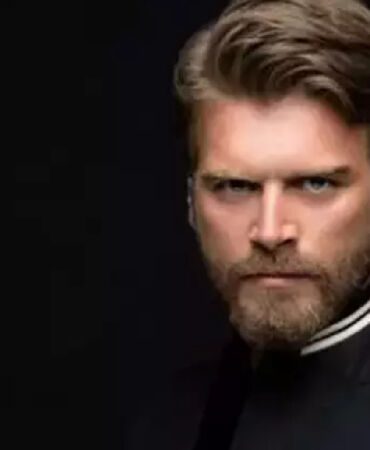 kıvanç tatlıtuğ