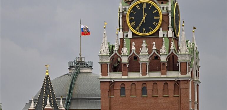 Kremlin, barış görüşmeleri için İstanbul’u işaret etti!