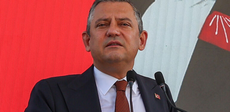 özgür özel